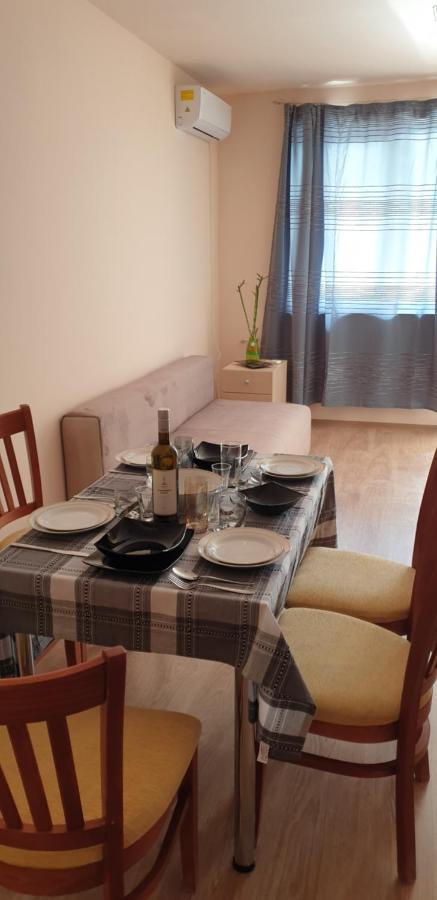 فارنا Family Holiday Apartments Breez 1 المظهر الخارجي الصورة