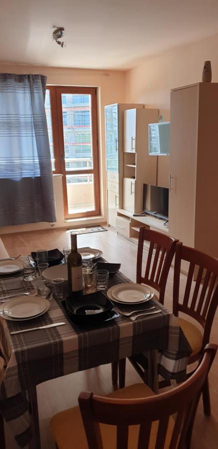 فارنا Family Holiday Apartments Breez 1 المظهر الخارجي الصورة